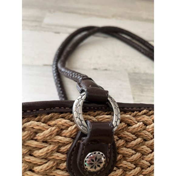 Elka Accessories woman’s straw and leather shoulder tote - Picture 5 of 10